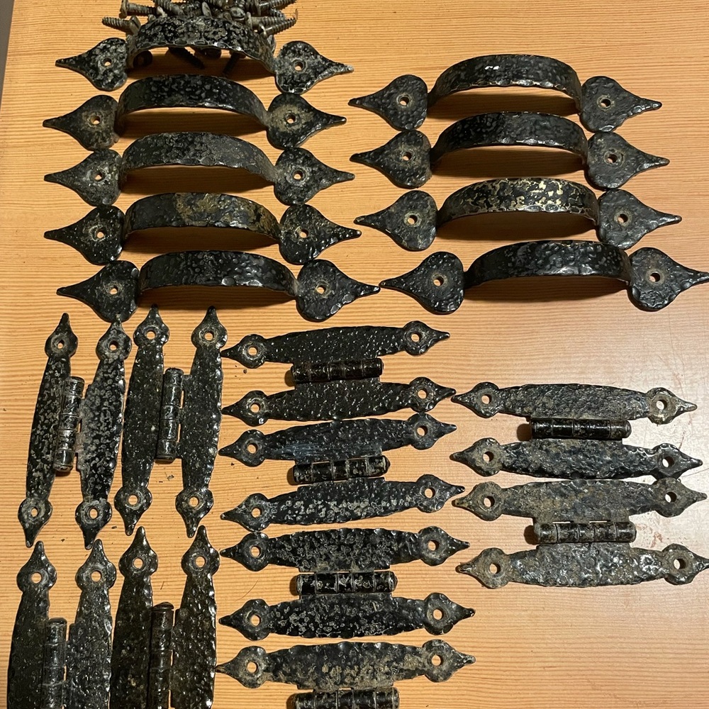 Older kitchen cabinet hardware
